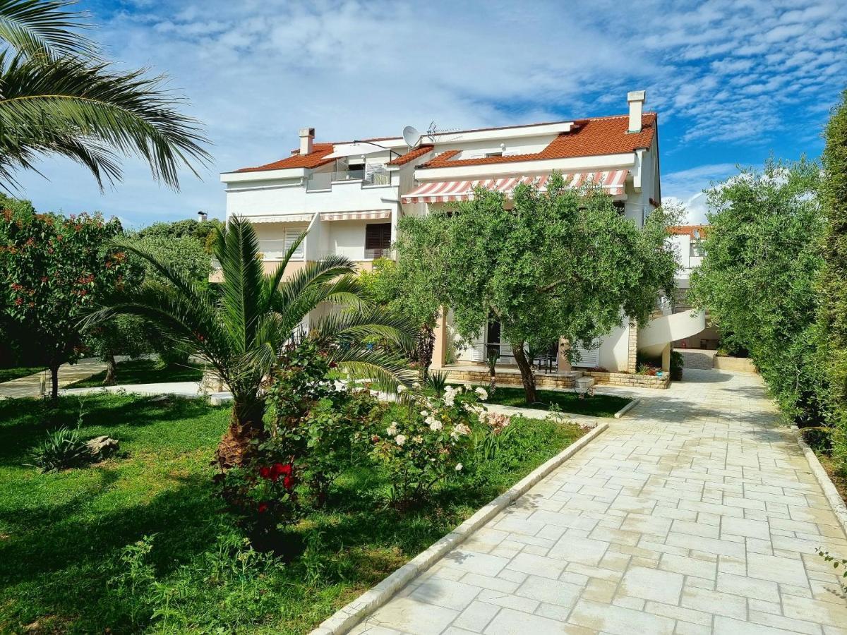 Apartments Ostrea - Ana Novalja Exterior photo